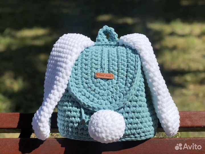 Детский вязаный рюкзачок из трикотажной пряжи