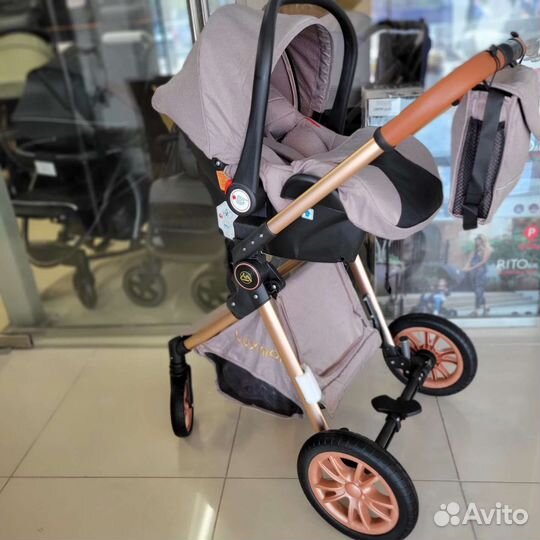 Коляска 3 в 1 весом 8.8 кг новые