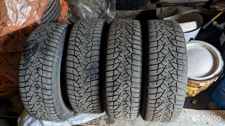 Bridgestone Blizzak Spike-02 195/55 R16 T