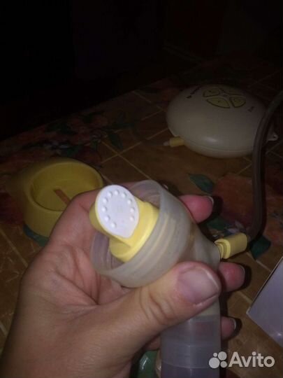 Молокоотсос электронный medela swing