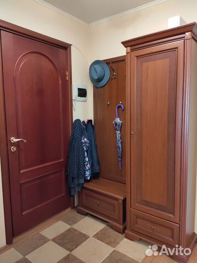 Мебель в гостиную и прихожую