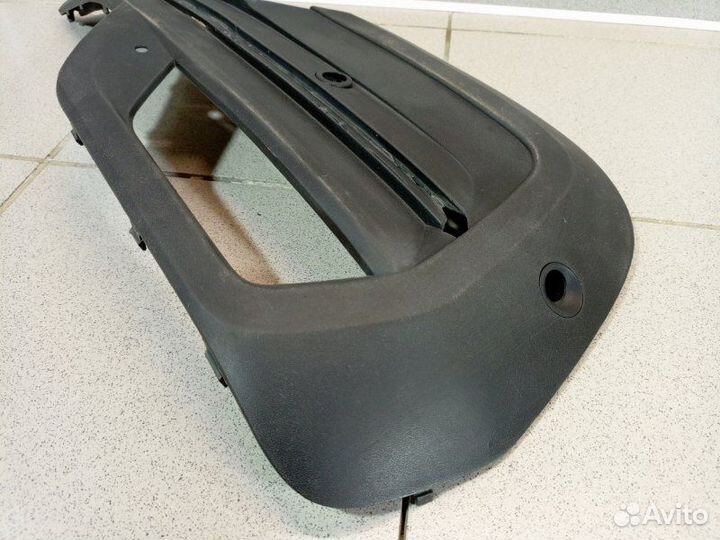 Накладка переднего бампера левая Volkswagen