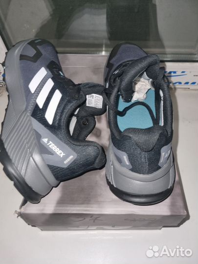 Трекинговые кроссовки Adidas terrex originals