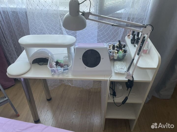 Стол для маникюра