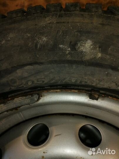 Laufenn I Fit Ice LW 71 205/70 R15