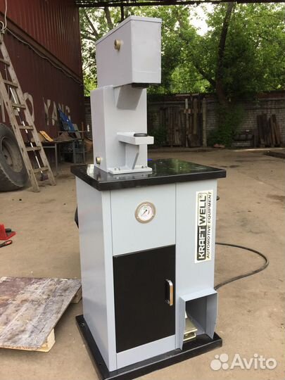 Станок для наклепки накладок на тормозные колодки