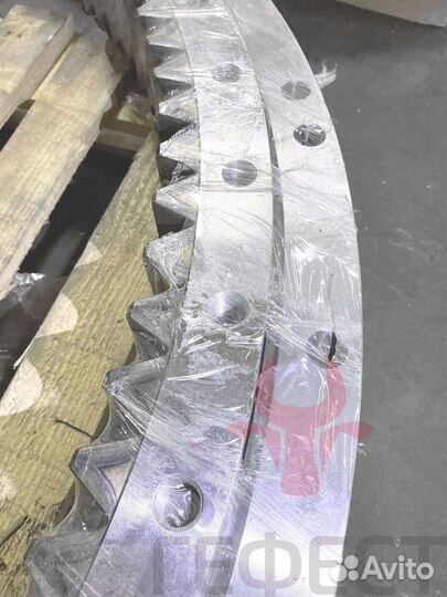 Опорно-поворотный круг EC300DL 14570794