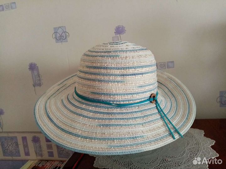 Дамские шапки и шляпки