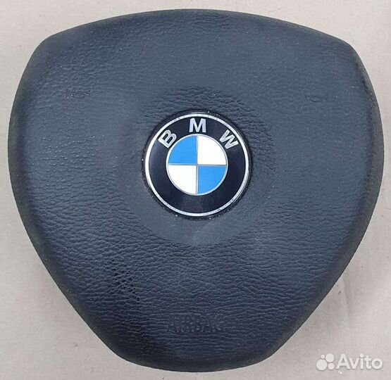 Подушка безопасности в рулевом колесе