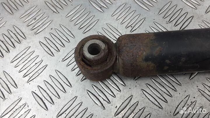 Амортизатор задний Nissan Qashqai J10