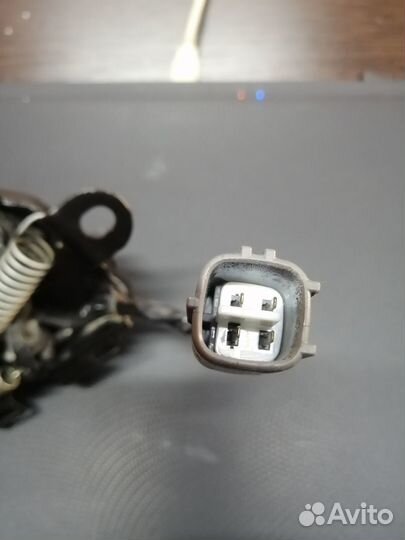 Замок капота Toyota Land Cruiser Prado 150