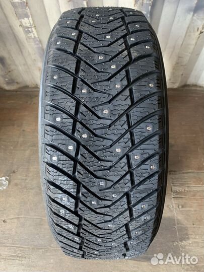 Yokohama IceGuard Stud IG65 215/55 R18 99T