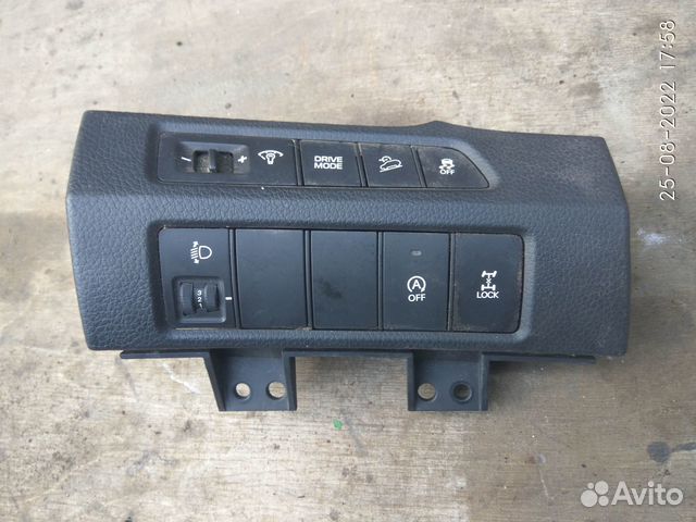 Блок кнопок на Хендай Санта Фе 3 2015 год