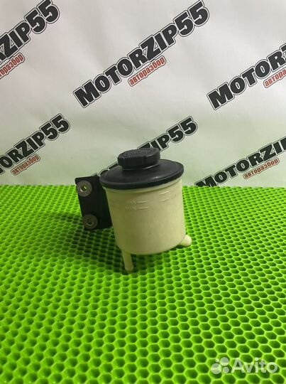 Бачек гур nissan 95-2000год