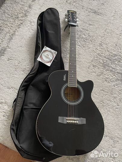 Акустическая гитара