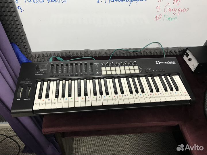 Миди-клавиатура Novation Launchkey 49 Mk2