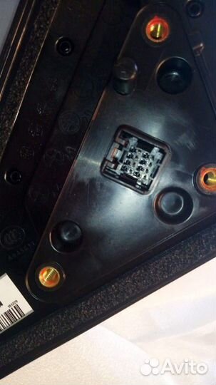 Зеркало правое Hyundai 876202V170 Veloster