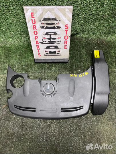 Крышка двигателя на Mercedes-Benz R-Class, W251