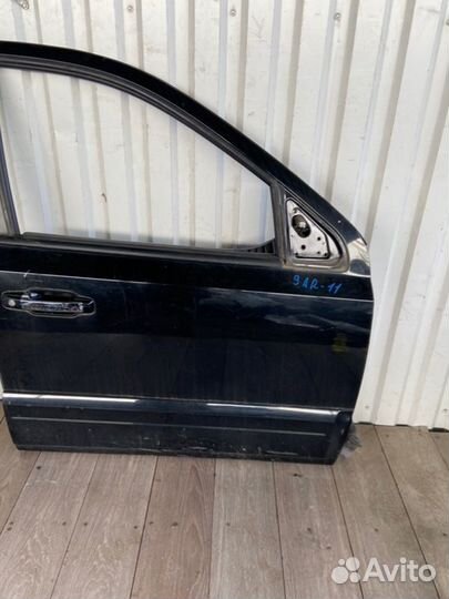 Дверь боковая передняя правая Kia Sorento BL D4CB