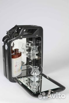 Канистра-бар.новая. переносная.декоративная