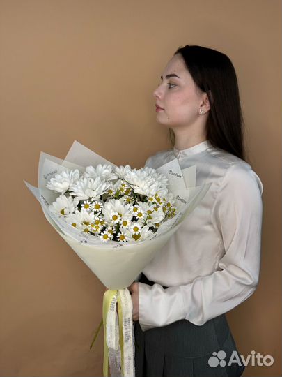 Букет хризантемы и ромашки