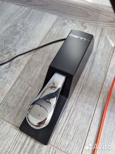 The One Light Электронное пианино