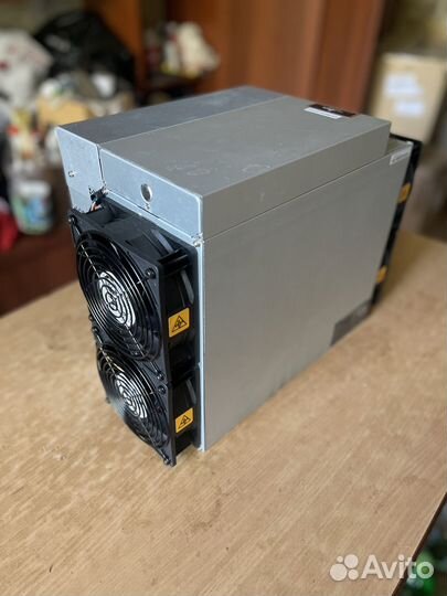 Asic майнер Bitmain Antminer S19Pro 104Th