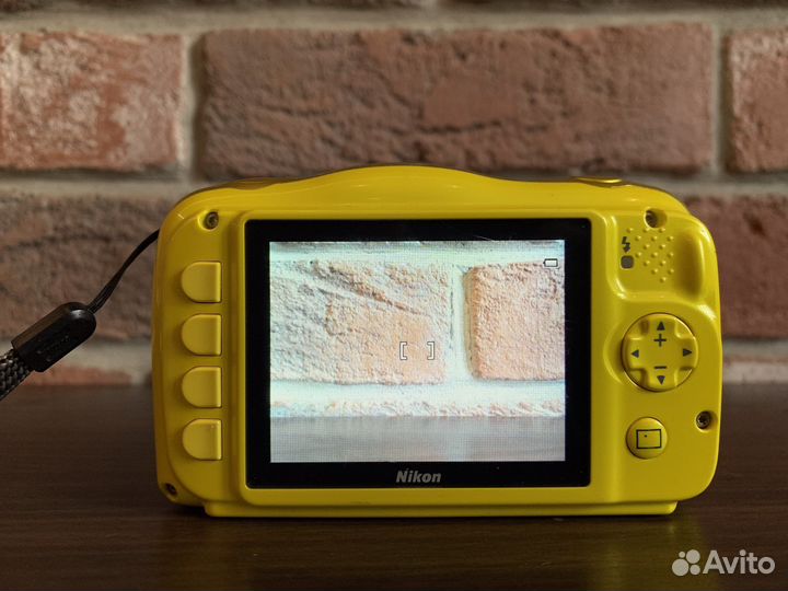 Подводный Nikon Coolpix S33