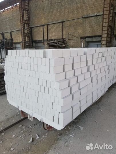 Кирпич силикатный полнотелый полуторный - доставка