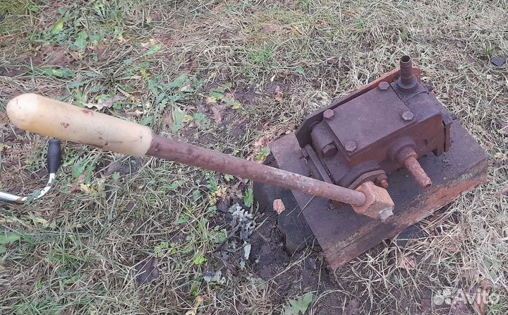 Ручной насос для перекачки жидкости