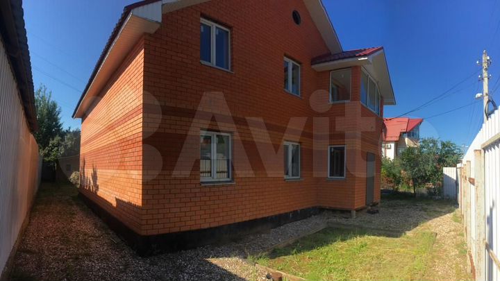 Дом 200 м² на участке 6 сот.