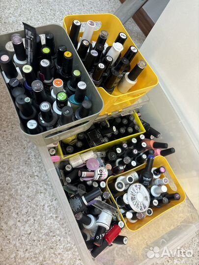 Гель-лаки, лаки для стемпинга,типсы