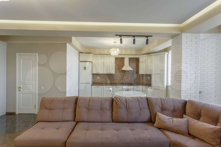 2-к. квартира, 70 м², 11/12 эт.