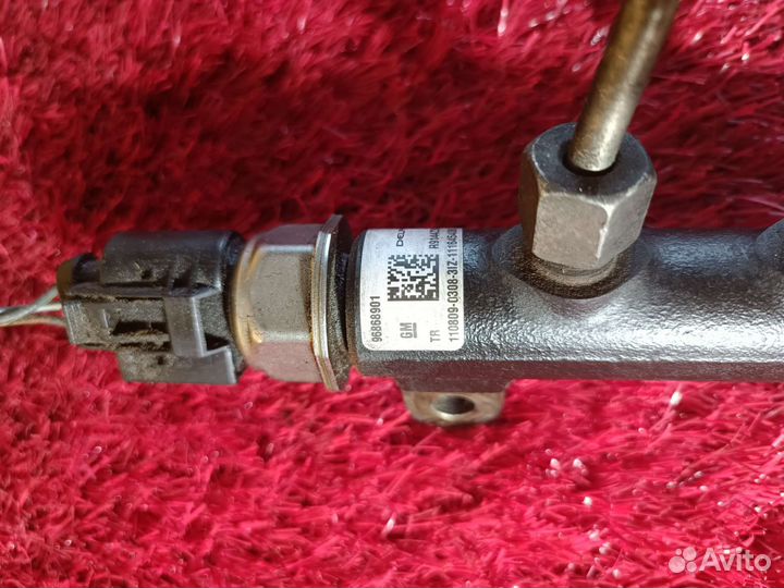 Топливная рампа (рейка) Chevrolet Z20D1 2.0