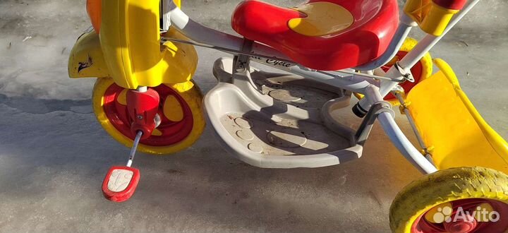 Трехколесный велосипед-коляска