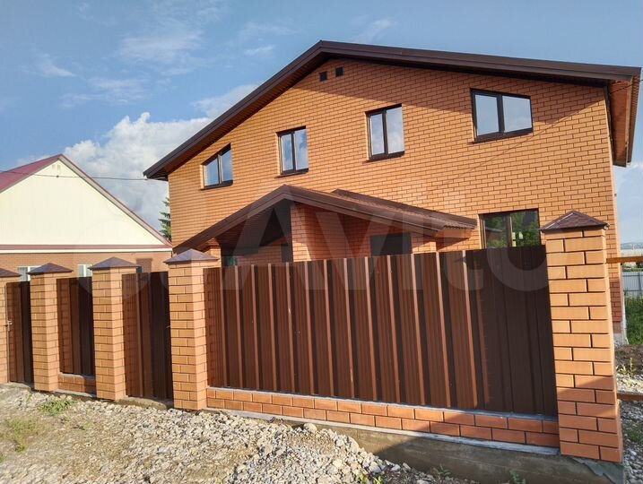 Таунхаус 108 м² на участке 4 сот.