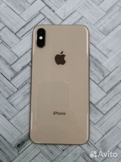 iPhone Xs, 64 ГБ