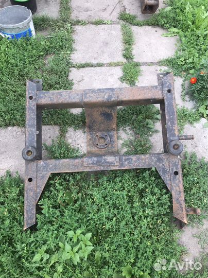 Подрамник газ 53