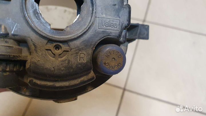 Фара противотуманная правая Vokkswagen Touareg