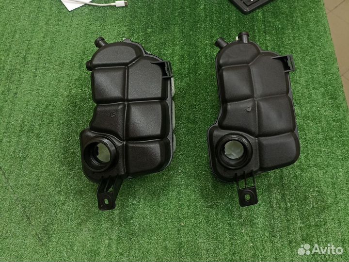 Бачок расширительный Volvo S80 II V70 III (06-16г)