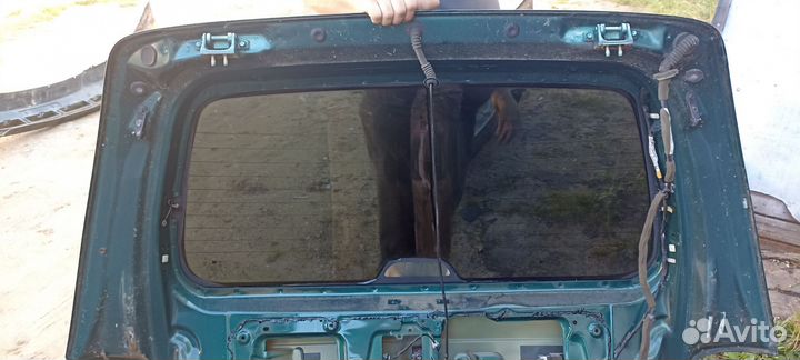 Крышка багажника для Kia Carnival 2002-2006