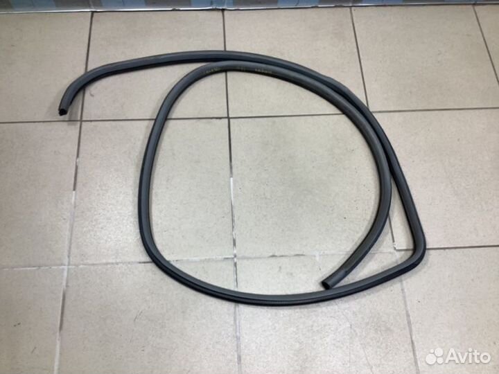 Уплотнитель двери задней задний правый Chevrolet