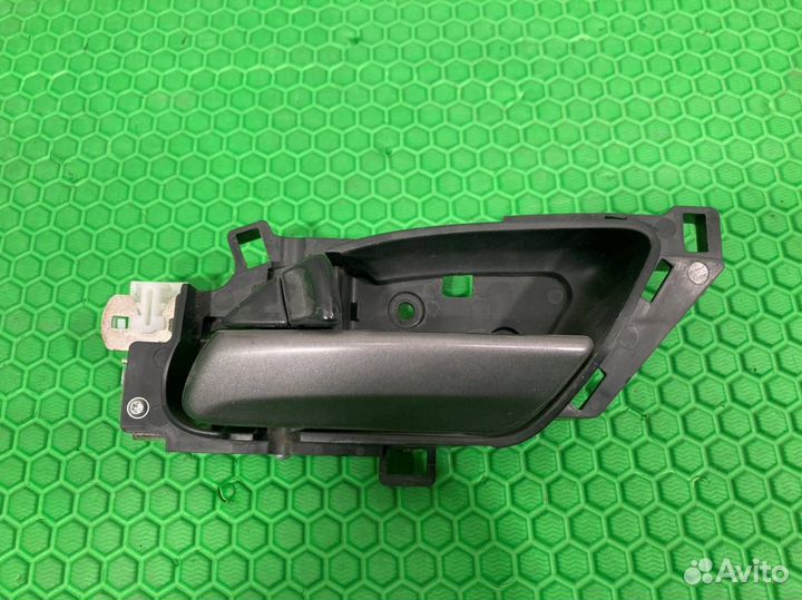 Ручка двери внутренняя задняя левая Acura Mdx YD2