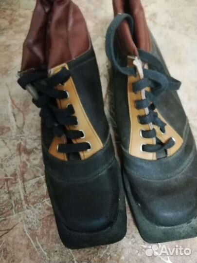 Ботинки лыжные