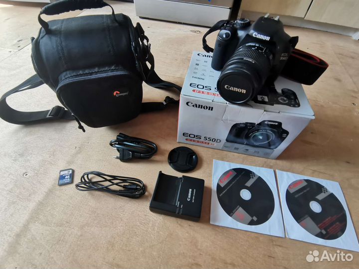 Зеркальный фотоаппарат canon 550d