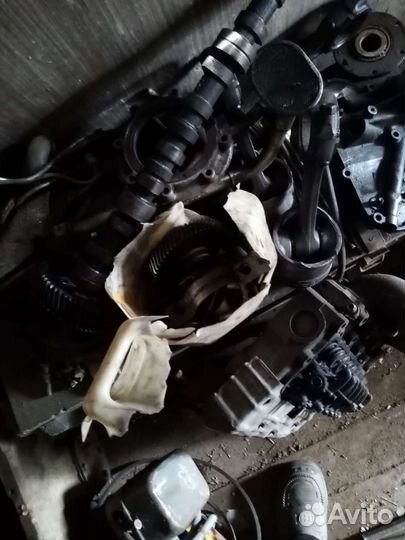 Запчасти на двс Мазда Титан