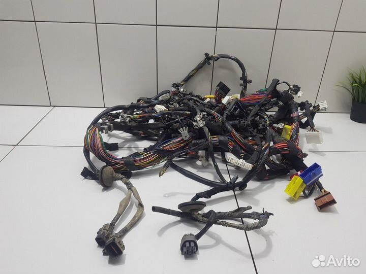 Электропроводка салонная (Hyundai Santa Fe II)