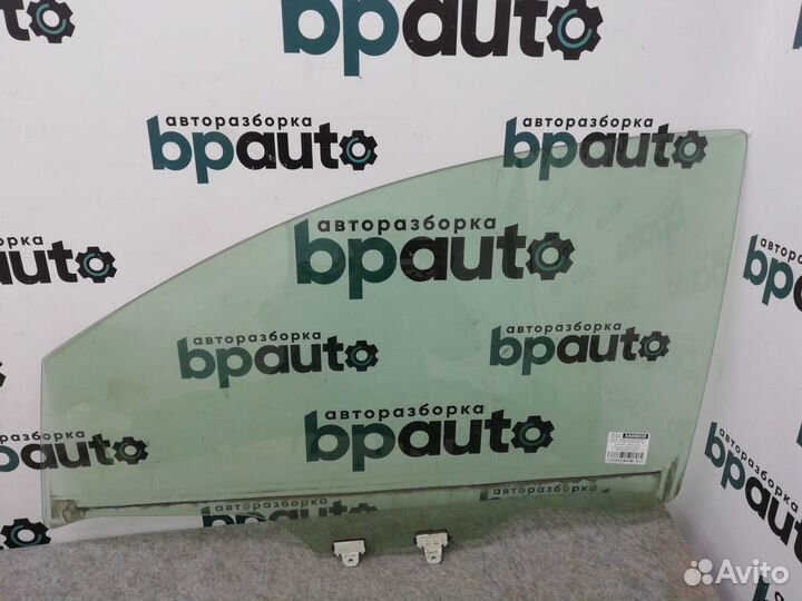 Стекло передней левой двери 80301-9U000 Nissan