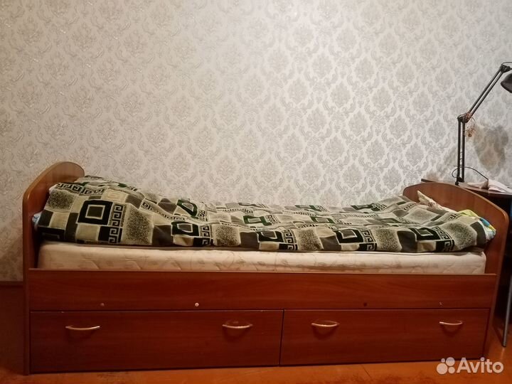 Кровать односпальная с ящиками бу