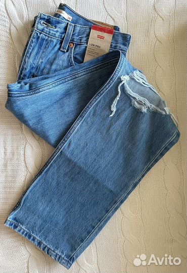 Джинсы Levi's